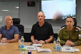 خلافات إسرائيلية بعد مطالبات باستقالة غانتس