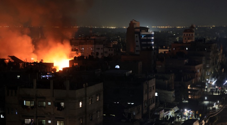 وزير العدل بجنوب أفريقيا: يجب التحقيق بجرائم إسرائيل دون محاباة