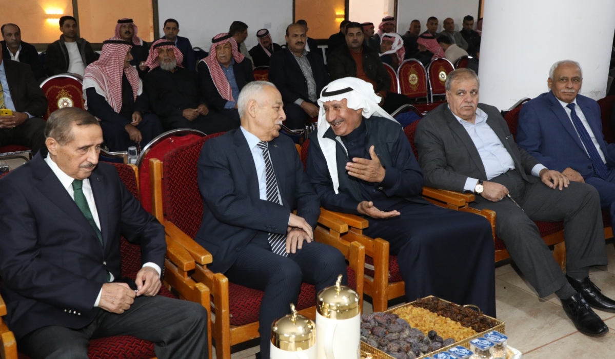 مندوبا عن الملك وولي العهد العيسوي يعزي آل دودين وعشائر عباد المناصير...صور