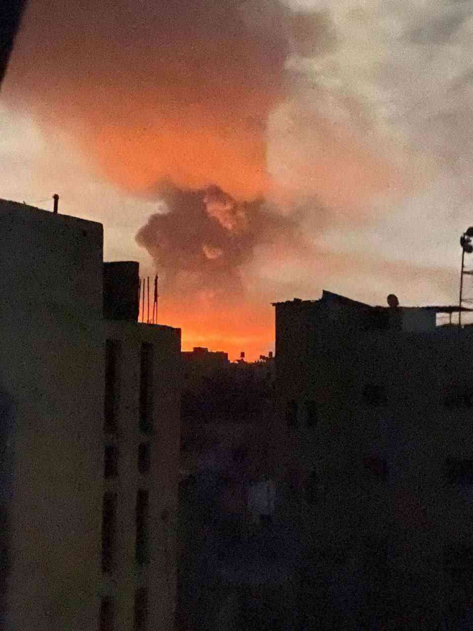 تدمير أجزاء واسعة من المسجد العمري الكبير في القطاع