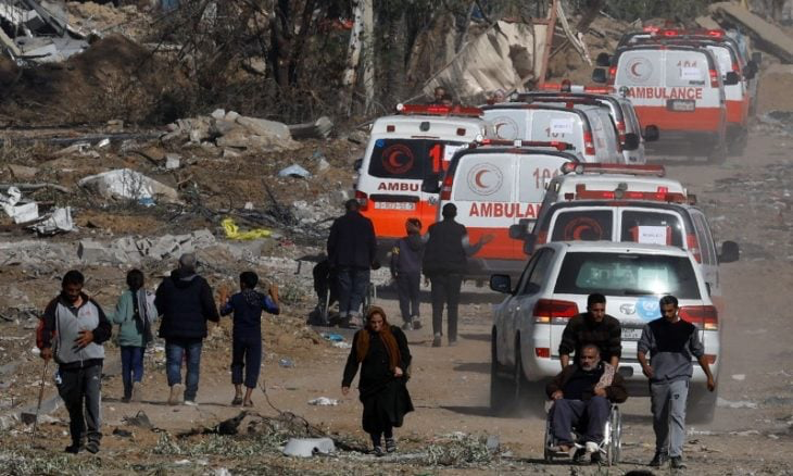 صحة غزة تعلن إصابة مدير عام الصيدلة أثناء توفيره مستلزمات طبية