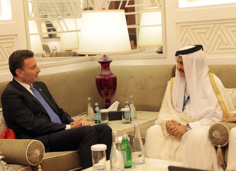 رئيس النواب يدعو إلى بناء شراكات بين رجال الأعمال القطريين والأردنيين