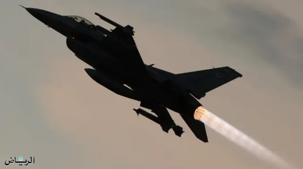 سقوط مقاتلة أمريكية فوق البحر الأصفر ونجاة قائدها