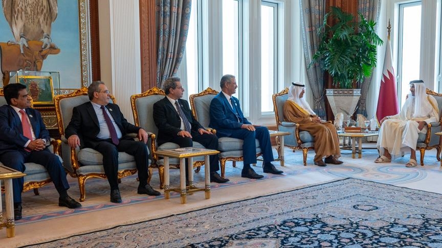 أمير قطر يبحث مع وزراء عرب تطورات أسواق الطاقة العالمية