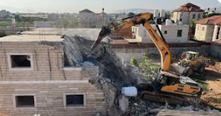 الاحتلال يهدم مساكن في عين الحلوة