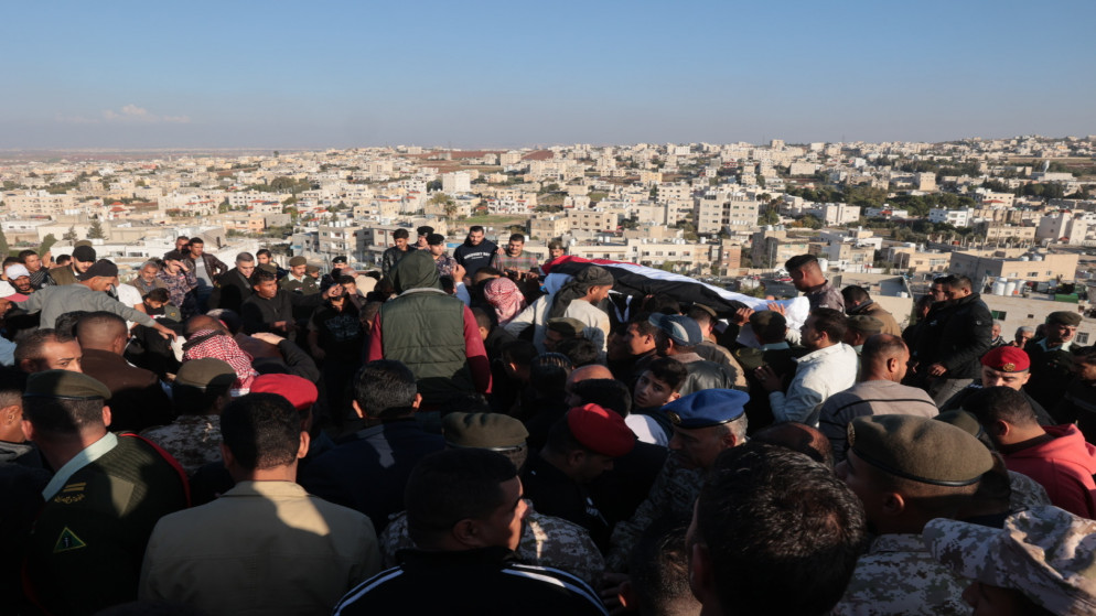 تشييع جثمان شهيد من مرتبات القوات المسلحة الأردنية...صور