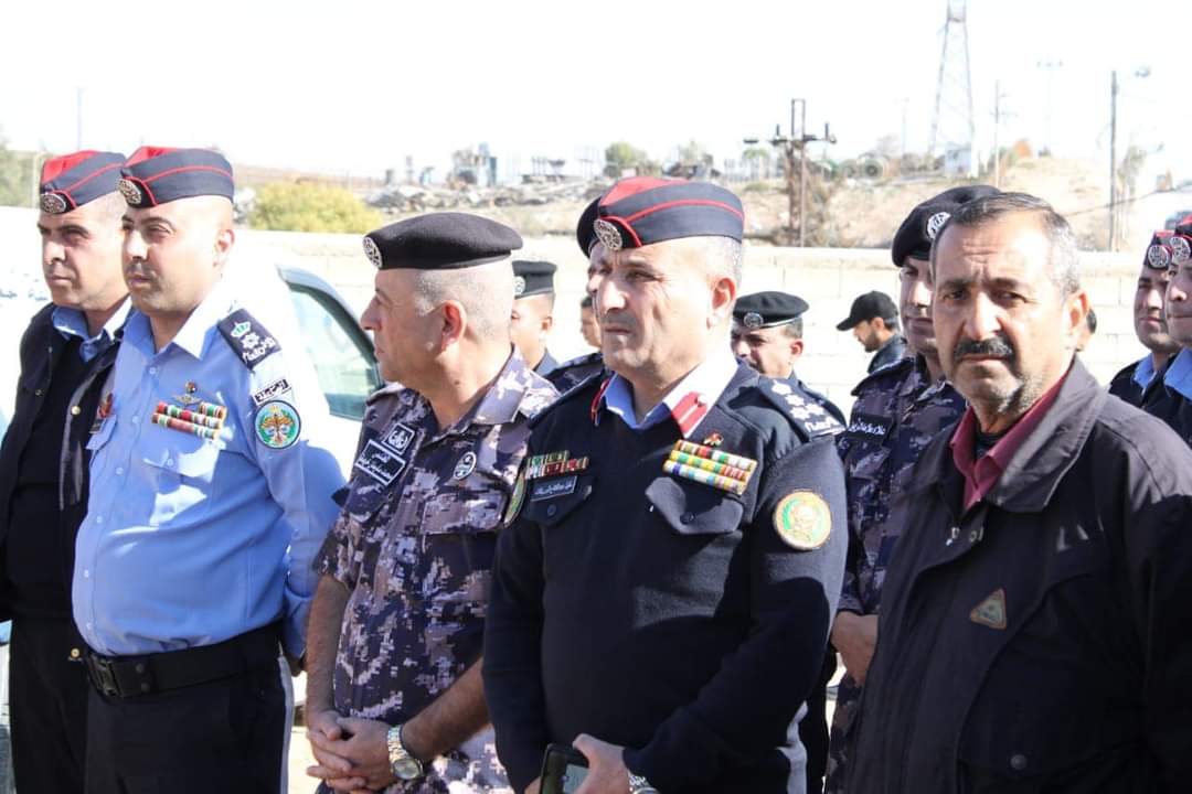 العميد خليل الوريكات يشارك في  تشييع جثمان الملازم المتقاعد نبيل محمد دعوس....صور