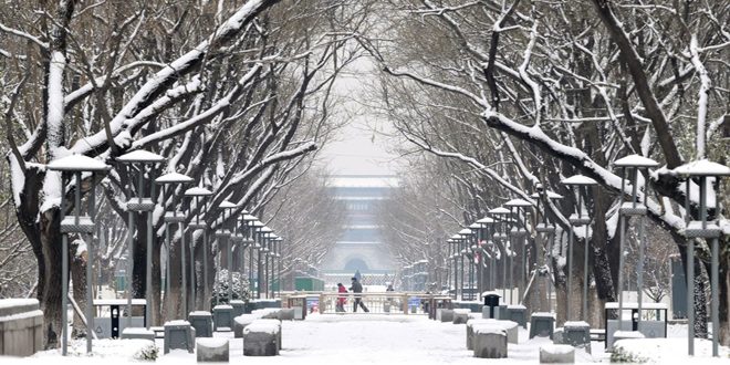 بكين تعلق دوام المدارس ورياض الأطفال مع اقتراب عاصفة ثلجية