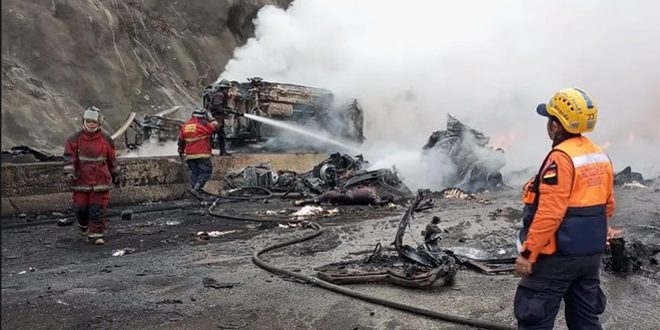 مصرع 16 شخصاً وإصابة 6 آخرين بحادث مروري في فنزويلا