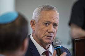 غانتس يعتقد أن السلطة الفلسطينية غير قادرة على حكم غزة