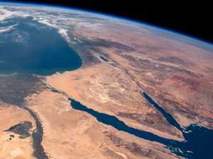 مصر.. إسقاط جسم طائر قبالة ساحل مدينة دهب