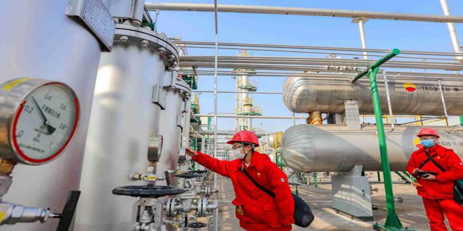 إنتاج الصين من الفحم والنفط والغاز الطبيعي يسجل نمواً مطرداً خلال العام الجاري