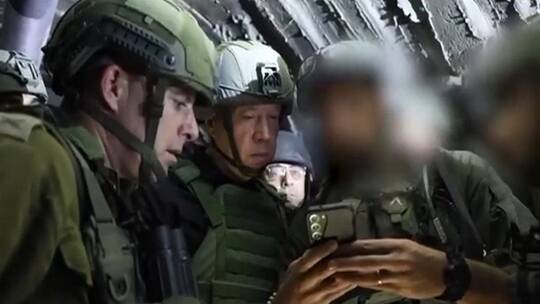 قرب معبر إيريز.. غالانت يجول في نفق بعد 72 يوما على طوفان الأقصى