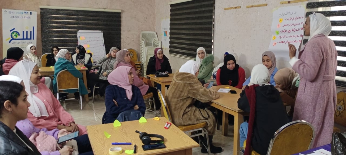 ورشة  تدريبية في مركز شابات جرش ...صور