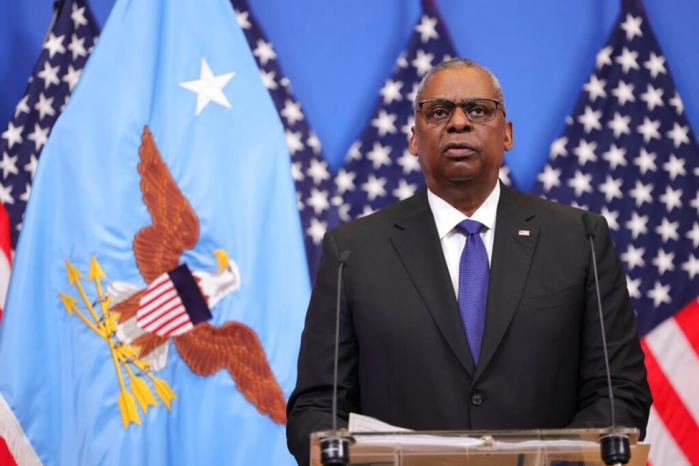 وزير الدفاع الأمريكي: سنواصل تزويد إسرائيل بالأسلحة والذخائر