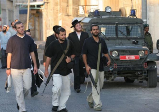 إصابات بعد رش مستوطنين غاز الفلفل على مصلين داخل الحرم الابراهيمي