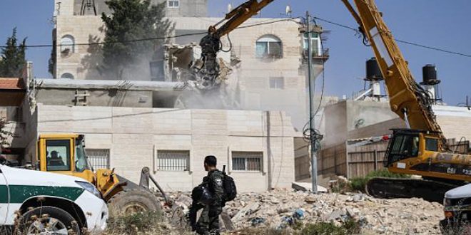 قوات الاحتلال تهدم منازل ومنشآت غرب رام الله وشمال أريحا