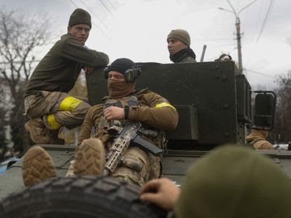 أوكرانيا تدرس اقتراح الجيش بتعبئة 500 ألف جندي إضافي للحرب
