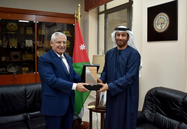 رئيس المجلس القضائي يستقبل وفدا قضائيا إماراتيا