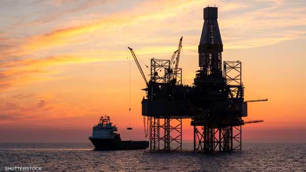 أسعار النفط تصعد 3 في أسبوع وسط هجمات البحر الأحمر