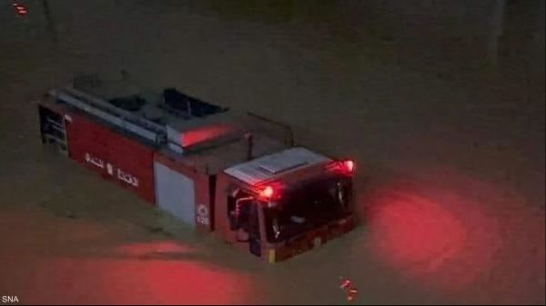 أمطار طوفانية تغرق شوارع لبنان وانهيارات تؤدي إلى ضحايا