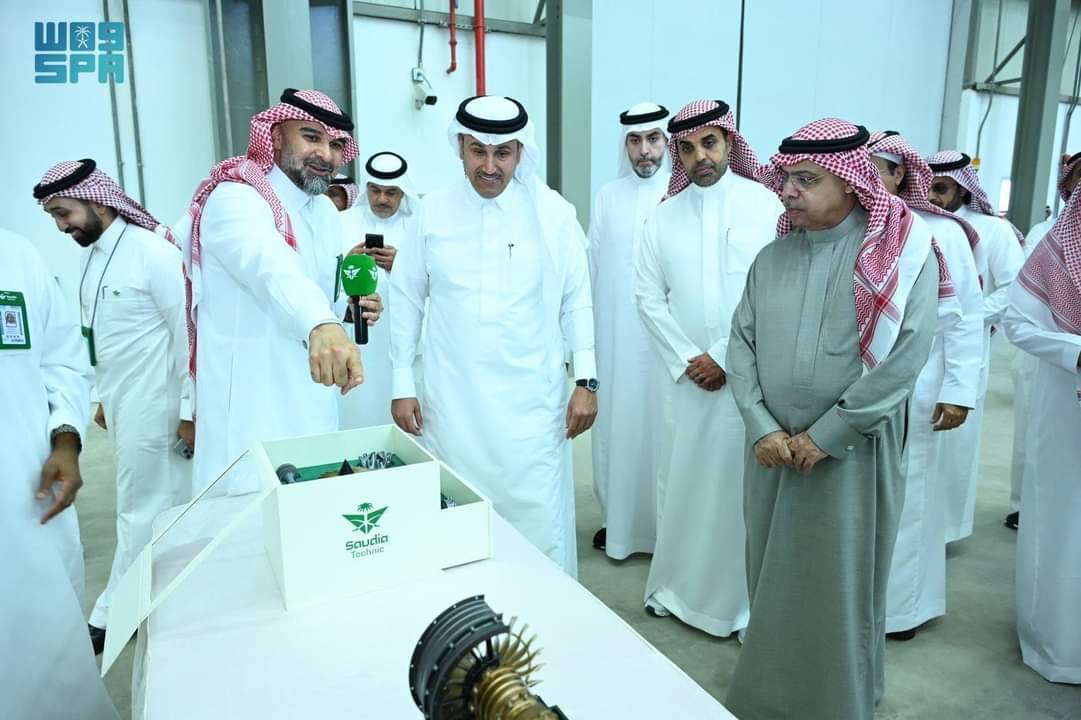 وزير النقل والخدمات اللوجستية السعودي  يدشّن أحدث مركز لتوضيب محركات الطائرات  في جدة