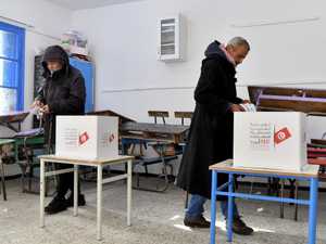 انطلاق الانتخابات المحلية في تونس والعين على الشباب