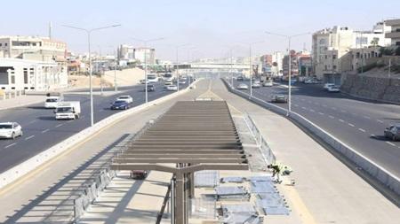 إتمام جسر المسلخ على مسرب الباص السريع بين عمّان والزرقاء مطلع 2024