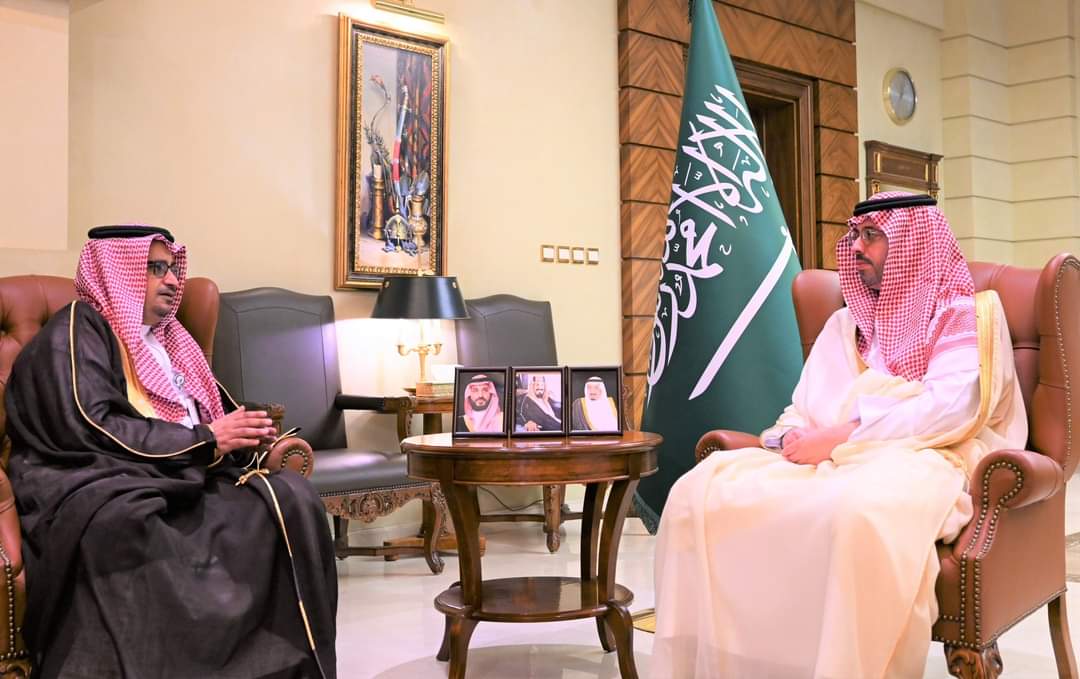 محافظ جدة يستقبل مدير صندوق الموارد البشرية بمنطقة مكة المكرمة