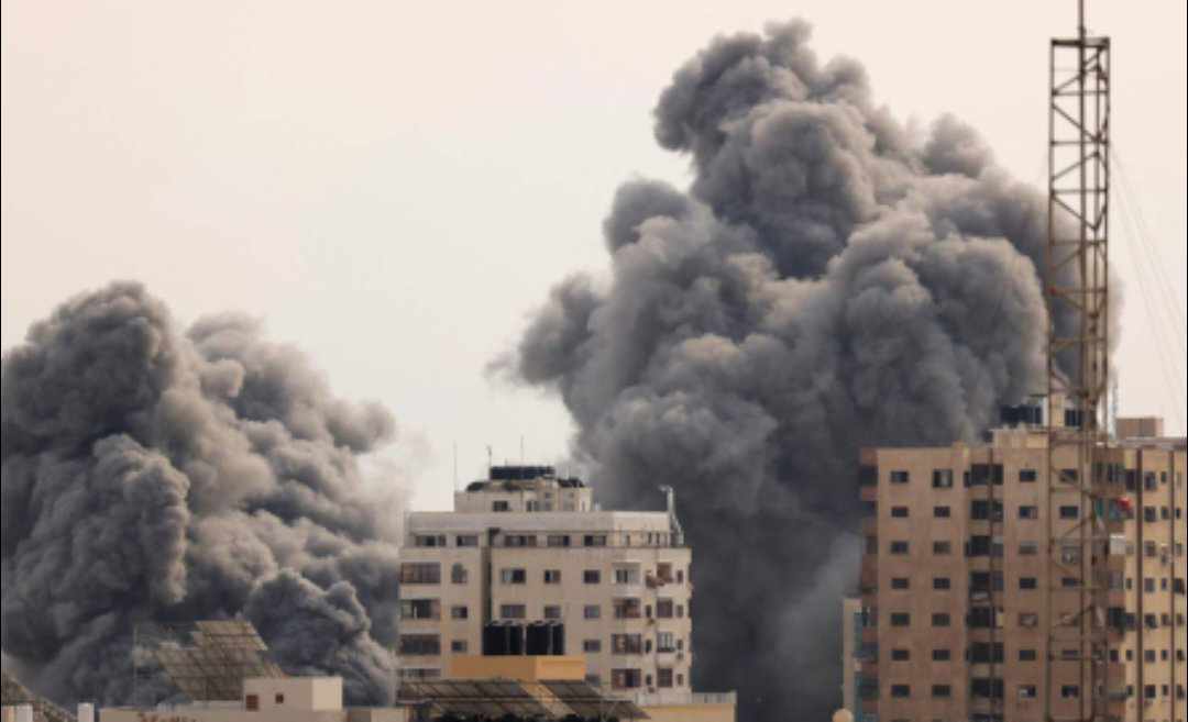 Israeli Airstrikes Claim 5 Palestinian Lives Western Khan Yunis