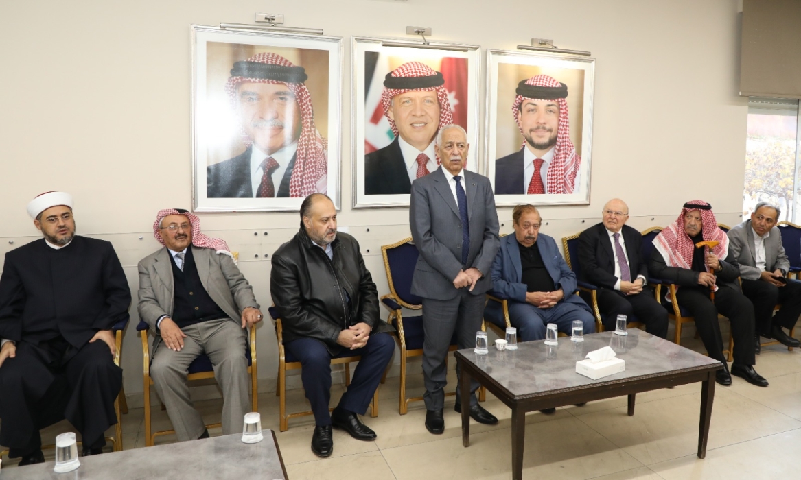 مندوبا عن الملك وولي العهد العيسوي يعزي عشيرتي الهباهبة والحباشنة   عمان ...صور