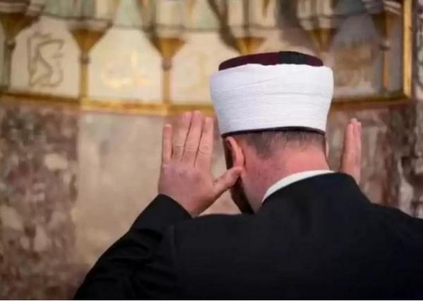بينها مؤذن وخادم مسجد .. الأوقاف تعلن عن شواغر واسعة