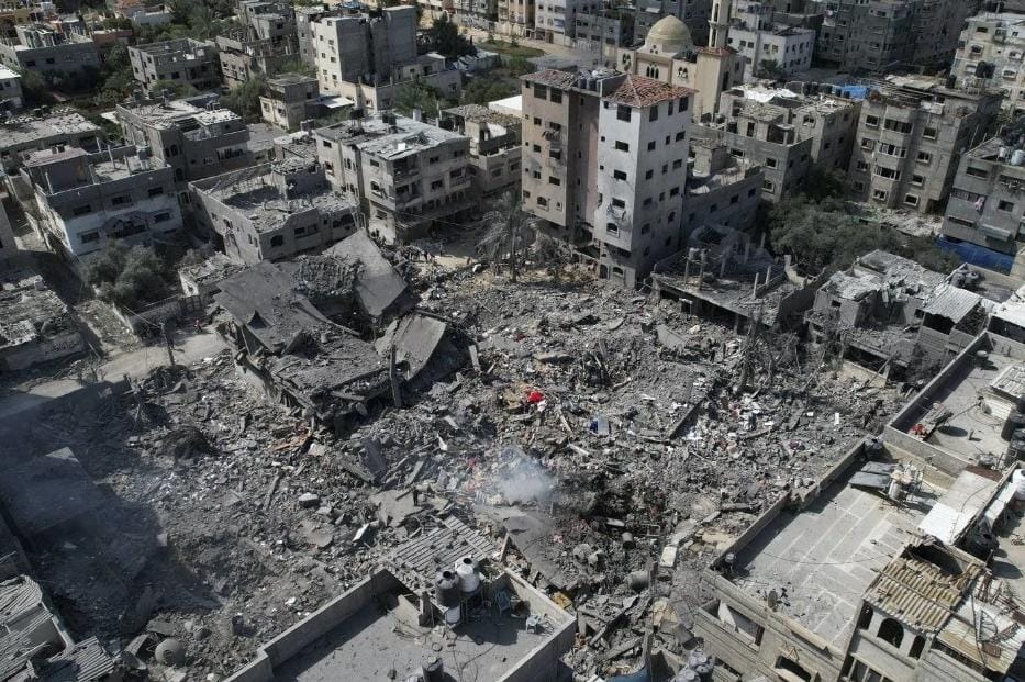 عاجل ....50  شهيد في بيت لاهيا وخان يونس والمغازي