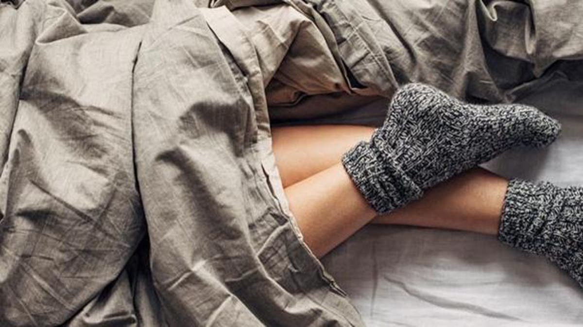 ارتداء الجوارب في القدمين خلال النوم له فوائد كبيرة...السبب