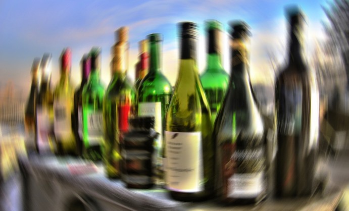 لأول مرة في تاريخها.. الإمارات تستعد لافتتاح أول معمل لصناعة المشروبات الكحولية