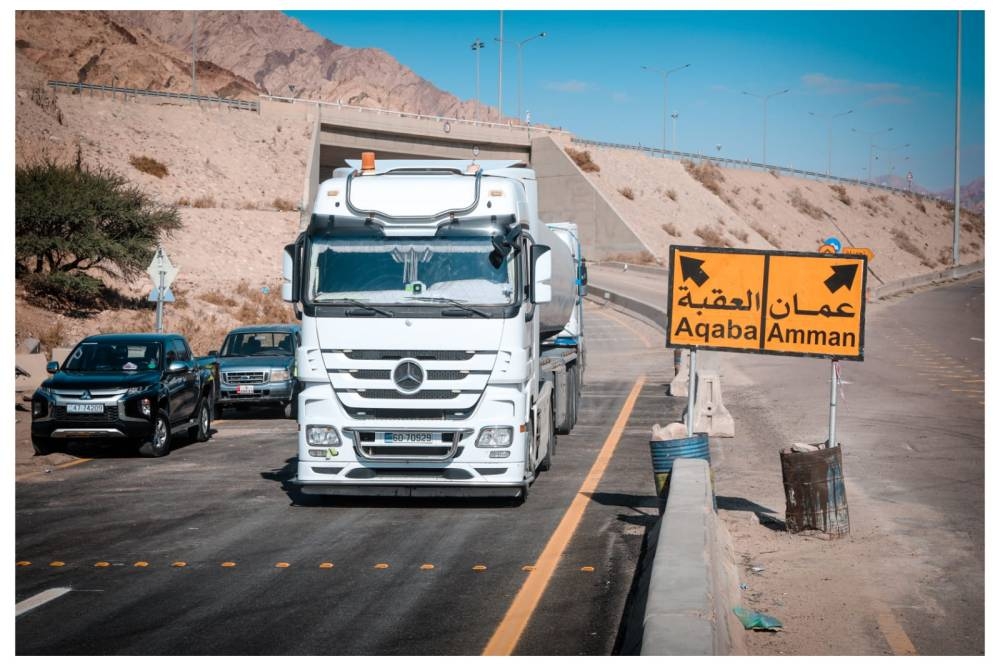 فتح التحويلات على الطريق السريع الخلفيّ وجسر اليتمّ في العقبة