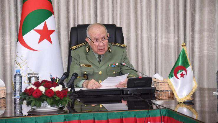 الفريق أول السعيد شنقريحة يُعزي في وفاة وزير الدفاع الأسبق  الجزائري خالد نزار