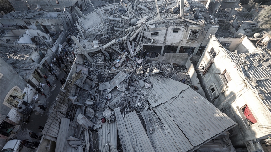 “وول ستريت جورنال”: دمار غزة يشبه ما حدث لألمانيا بالحرب العالمية الثانية