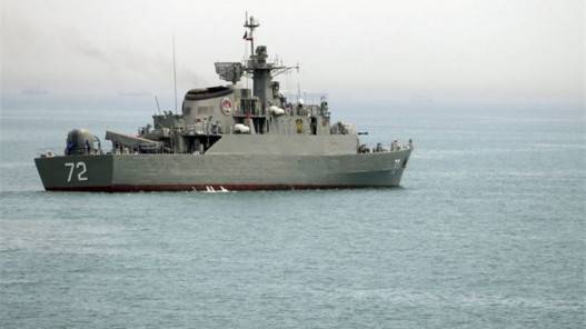 وكالة تسنيم: سفينة حربية إيرانية تدخل البحر الأحمر
