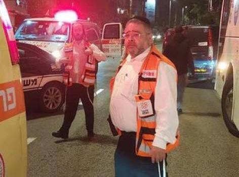 إصابة 3 مستوطنين بإطلاق نار (خاطئ) في حافلة بتل أبيب