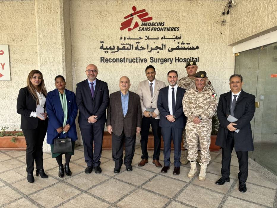 الأمير الحسن يزور مستشفى أطباء بلا حدود للجراحة التقويمية