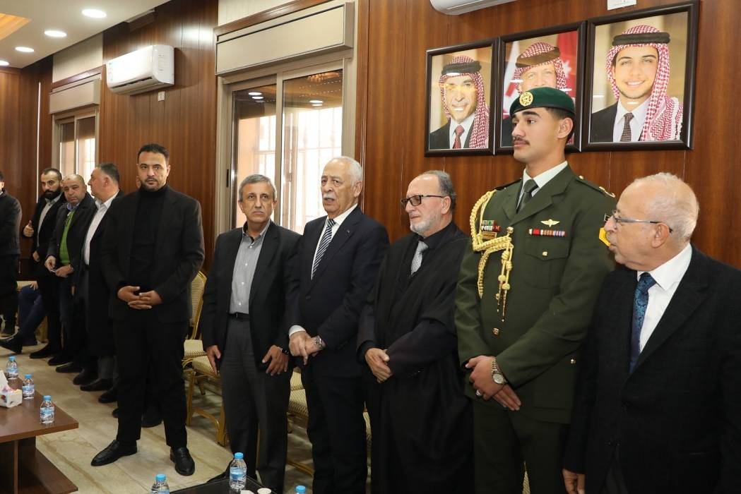 مندوبا عن الملك وولي العهد  ..  العيسوي يعزي آل مراد