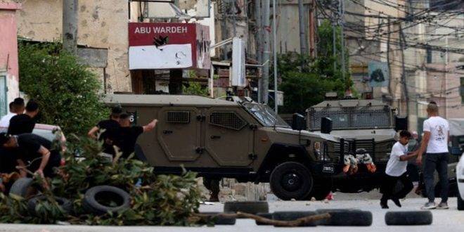 إصابة واعتقال فلسطينيين خلال اقتحام قوات الاحتلال مناطق بالضفة الغربية