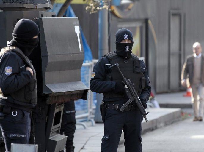 تركيا توقف 56 مطلوبا من 18 دولة