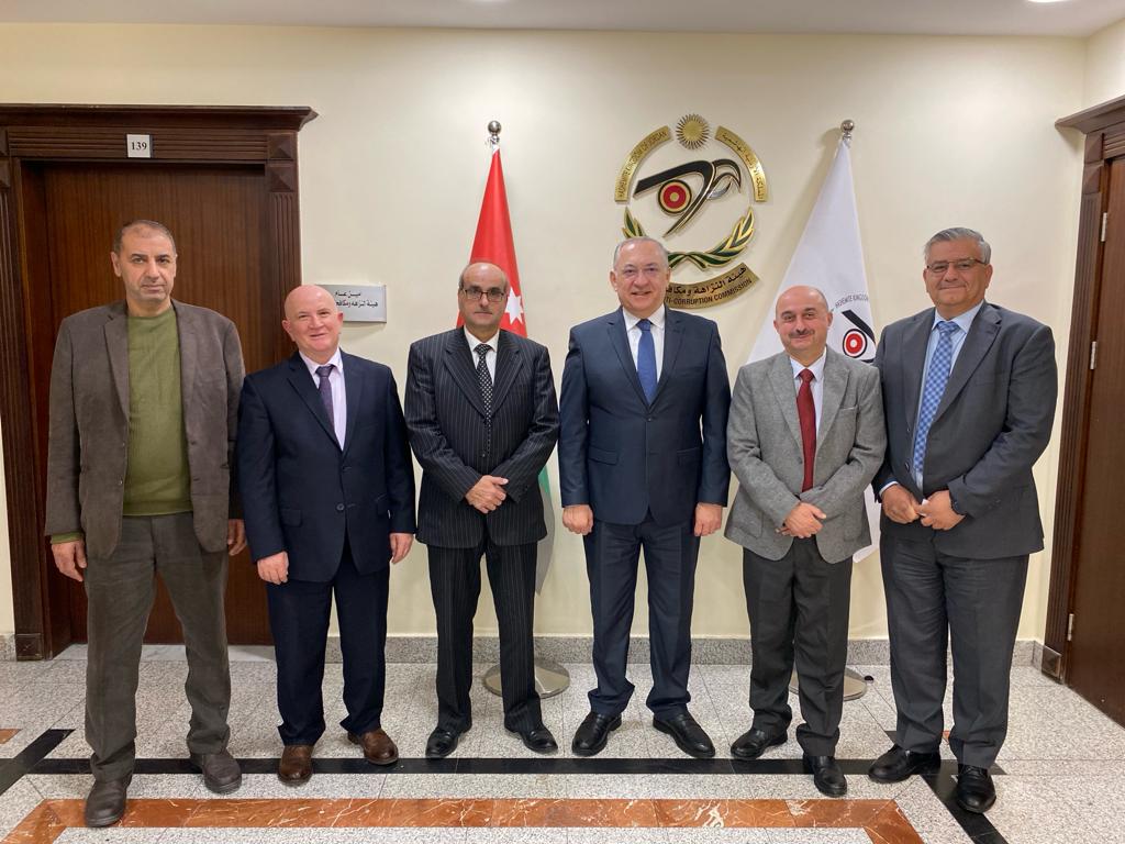 رئيس هيئة النزاهة ومكافحة الفساد يلتقي أعضاء جمعية المهندسين العسكريين المتقاعدين التعاونية...صور