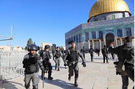 21 اقتحاما للأقصى الشهر الماضي