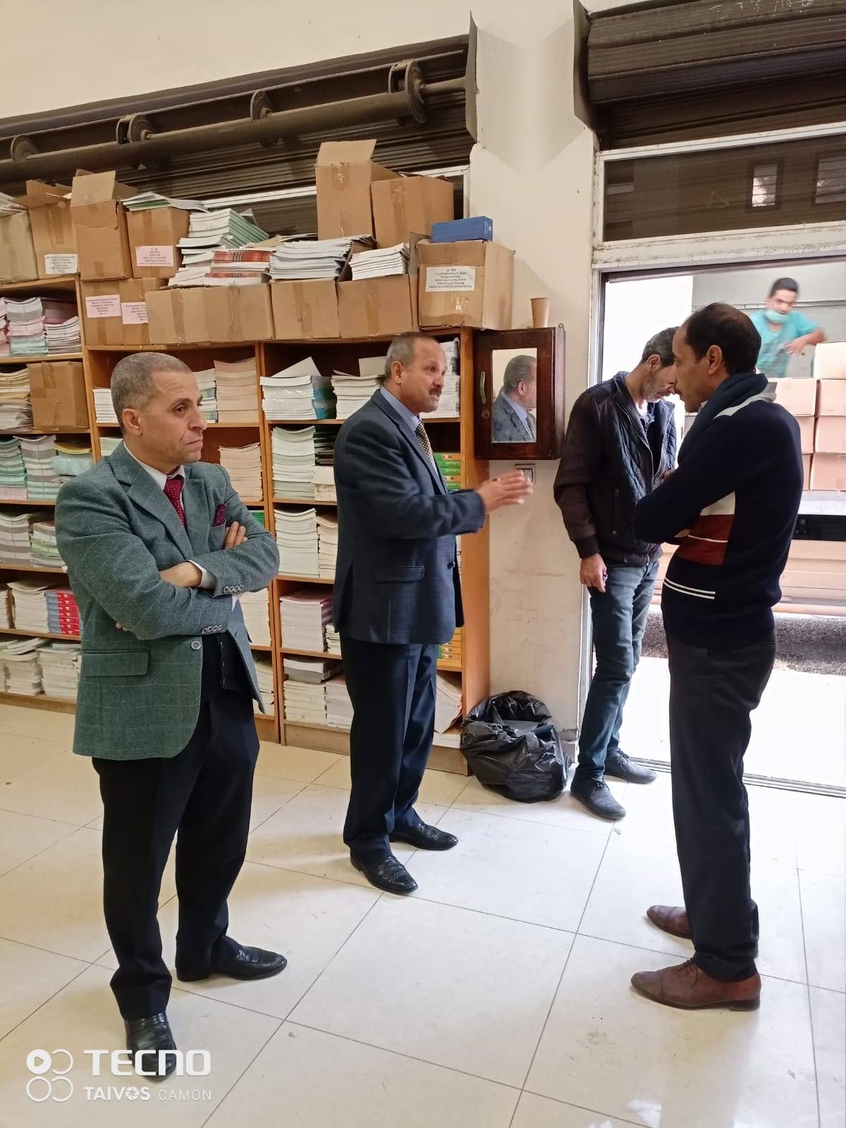 الرحامنة يتفقد مستودع الكتب المدرسية
