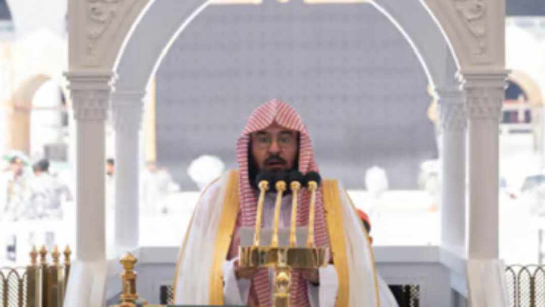 السديس للمتاجرين بالأوهام عبر مواقع التواصل: اتقوا الله في الأمة ولا تبثوا إلا الحقَّ