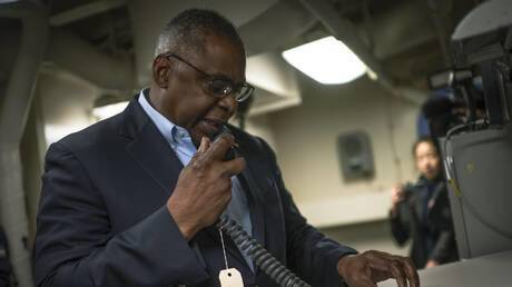 الحوثي لوزير الدفاع الأمريكي المريض: فلتحم أبناء جلدتك أولا