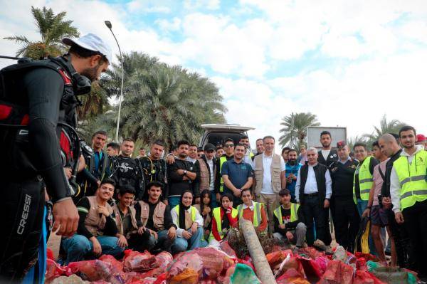 استخراج 420 كغم نفايات من جوف البحر الأحمر في العقبة